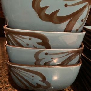 Pier 1 Dish set